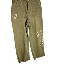 Free People Olive Wide-leg khaki pants with floral embroidery detail sz 8